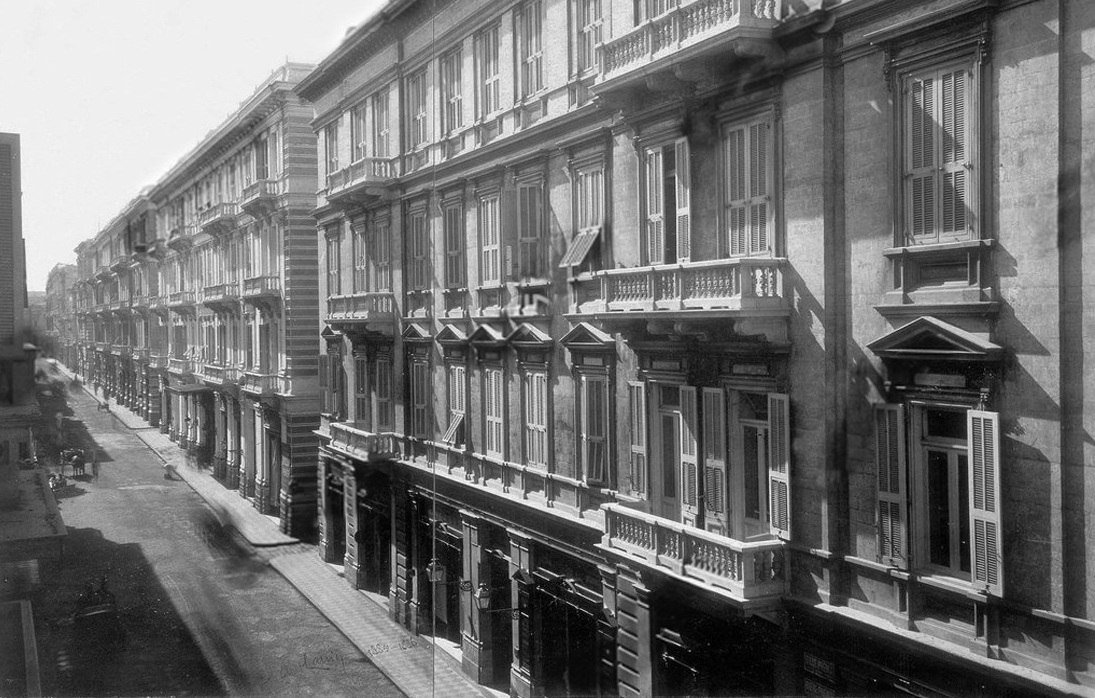 شارع فؤاد في الإسكندرية عام 1884 في صورة تاريخية نادرة.